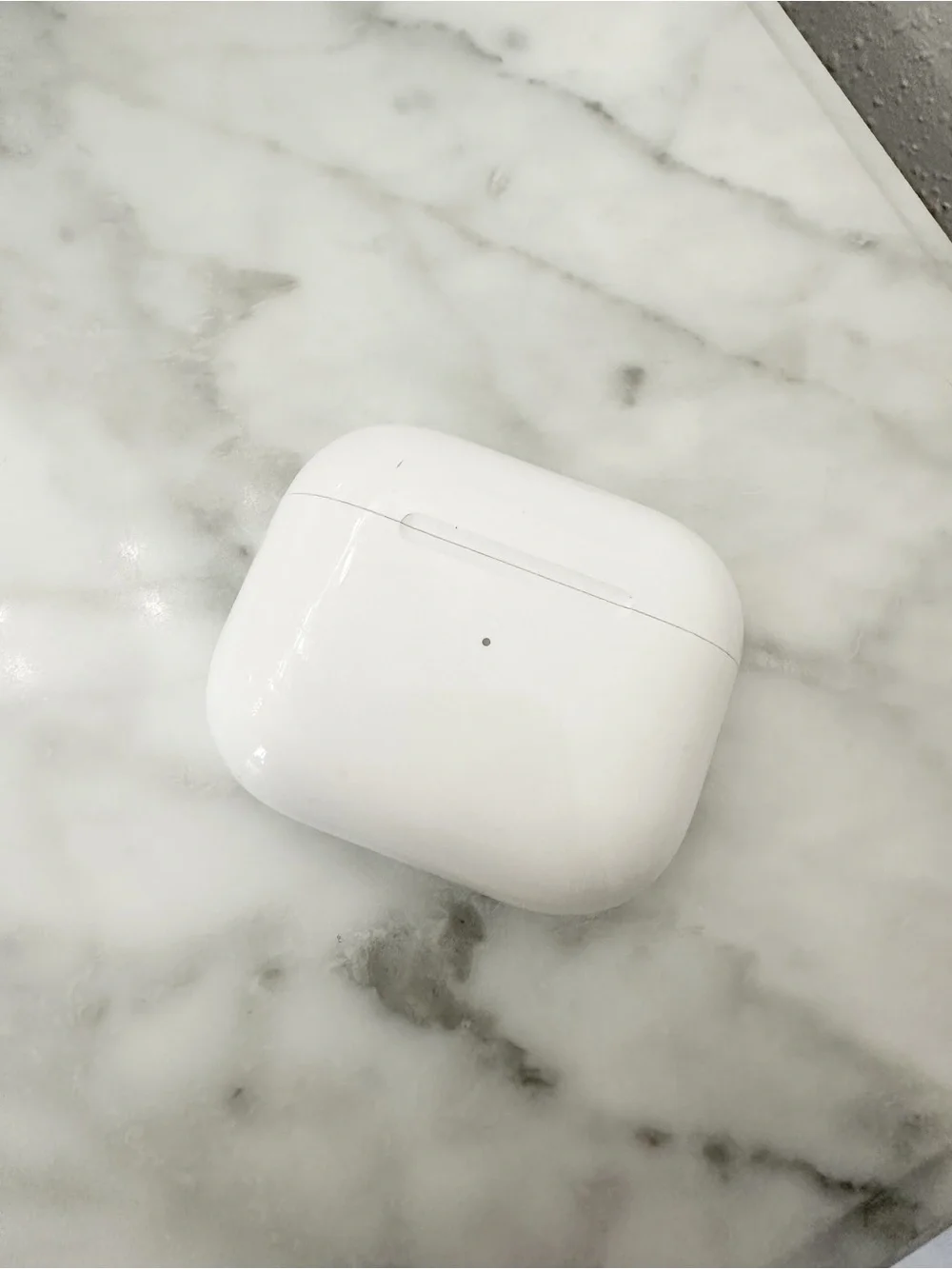 Apple AirPods 3rd Generation with Charging Case